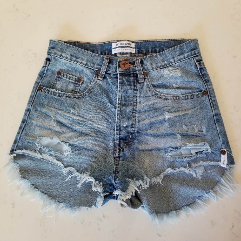 One Teaspoon Outlaws shorts 24